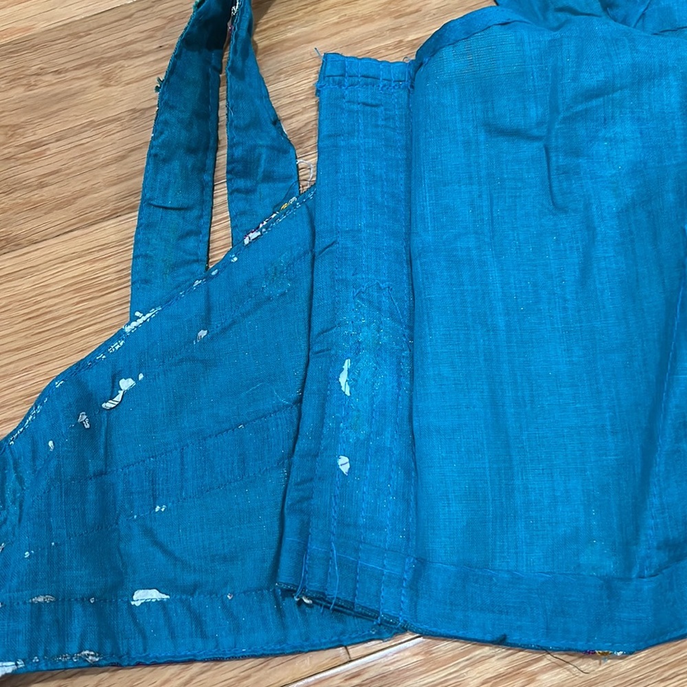 Indian Sari With Matching Blouse - image 4